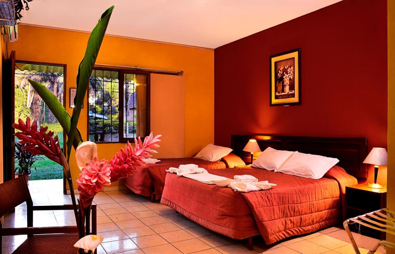 Cesar'S Tropical Hotel 图纳里镇 外观 照片