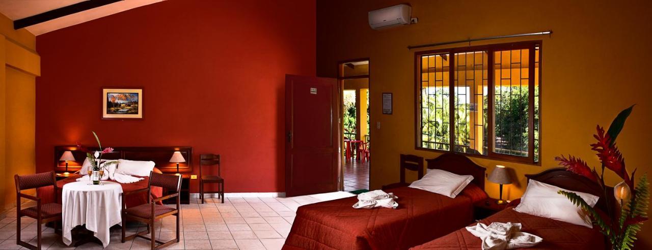 Cesar'S Tropical Hotel 图纳里镇 外观 照片